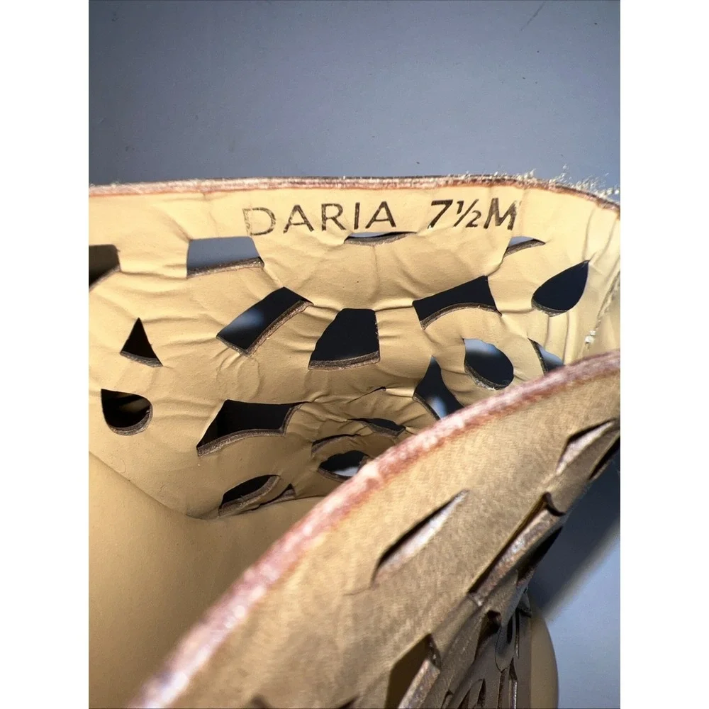 Brighton Daria Tan Leather‎ Silver Charm Diecut Platform Wedge Sandals Sz 7.5 M